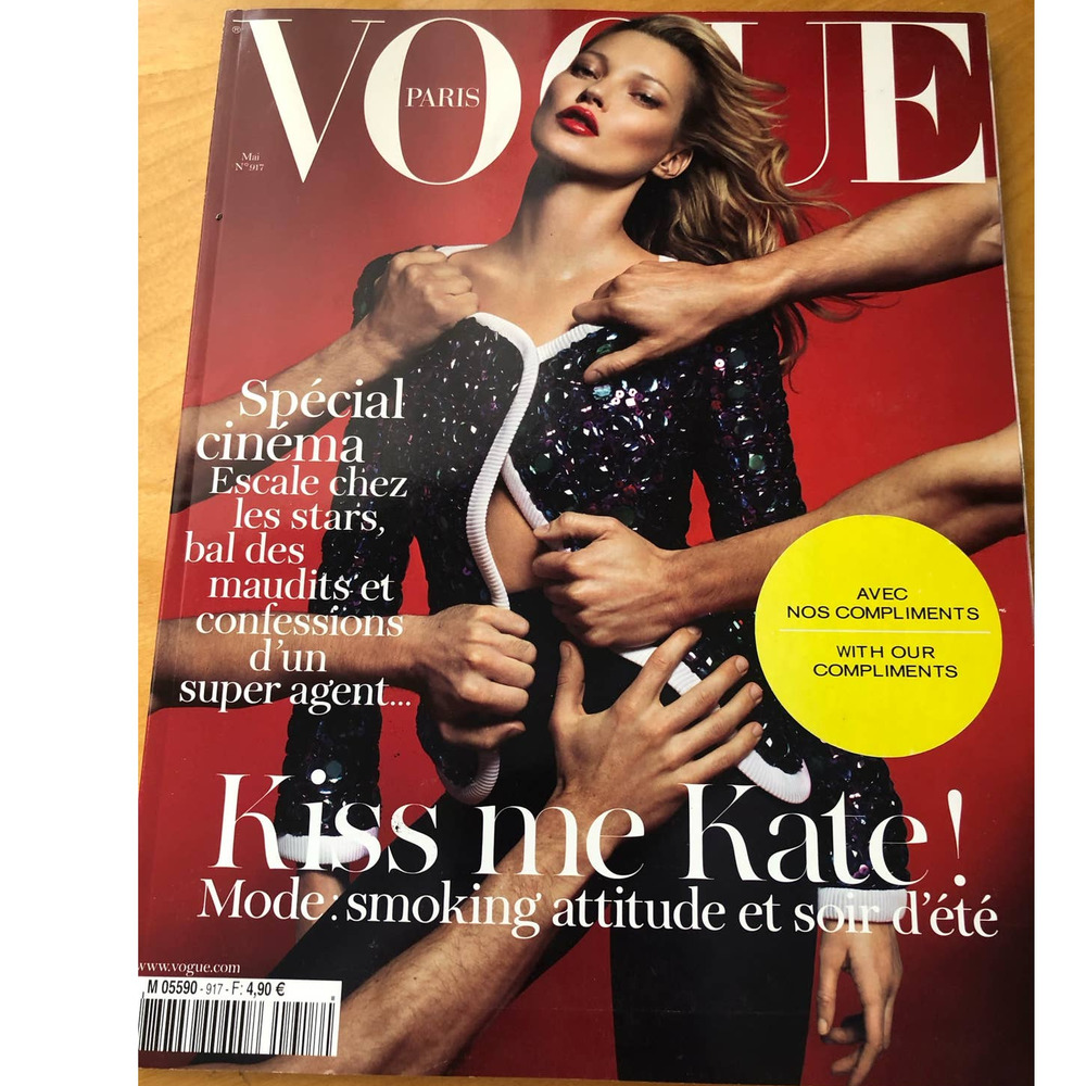 VOGUE PARIS magazine - Mai 2011 - KATE MOSS - RARE VINTAGE COLLECTIBLE VGC